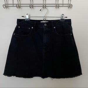 Madewell black denim raw hem skirt sz 29